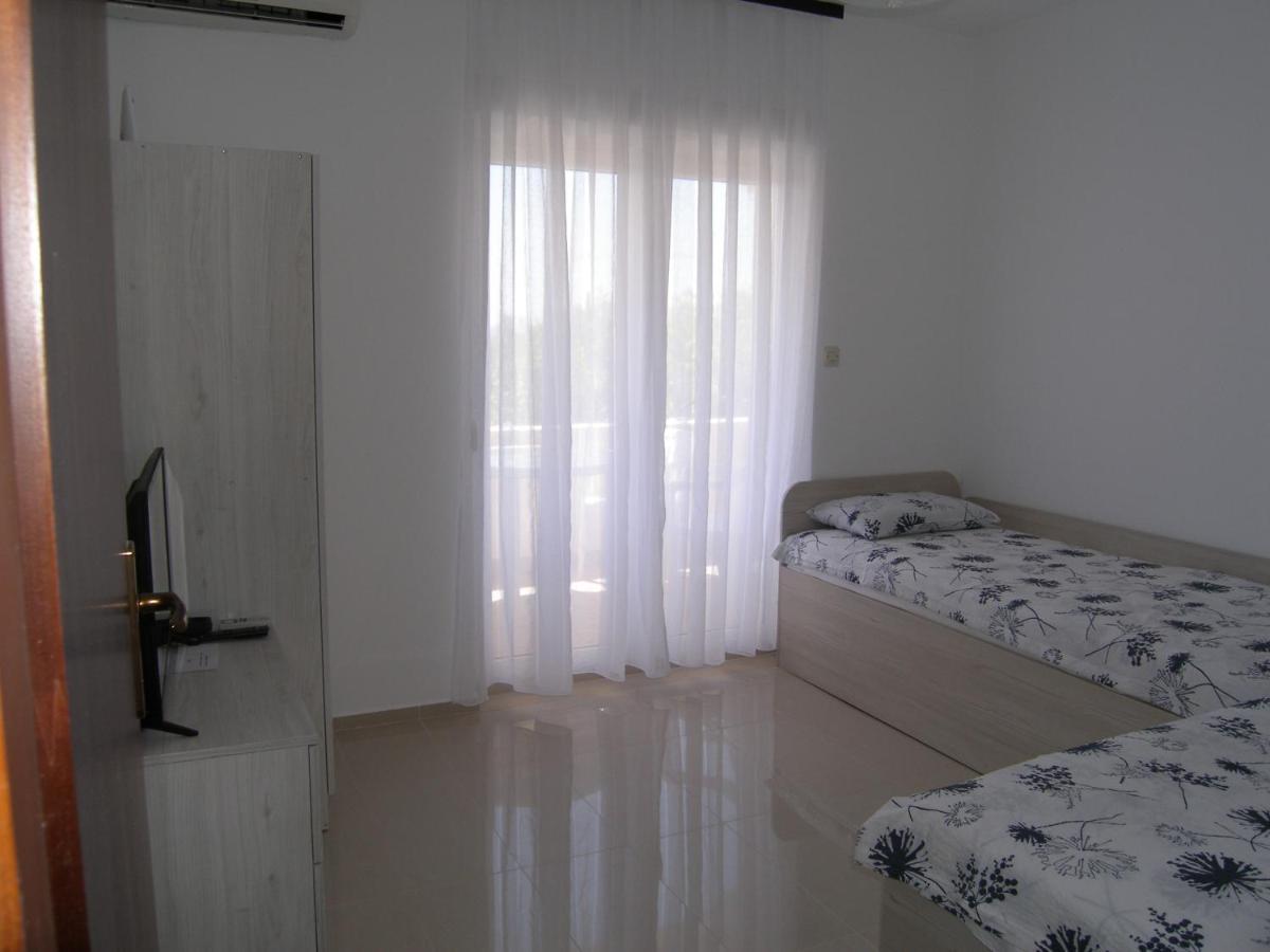 Apartmani Matela ペトルチャネ エクステリア 写真