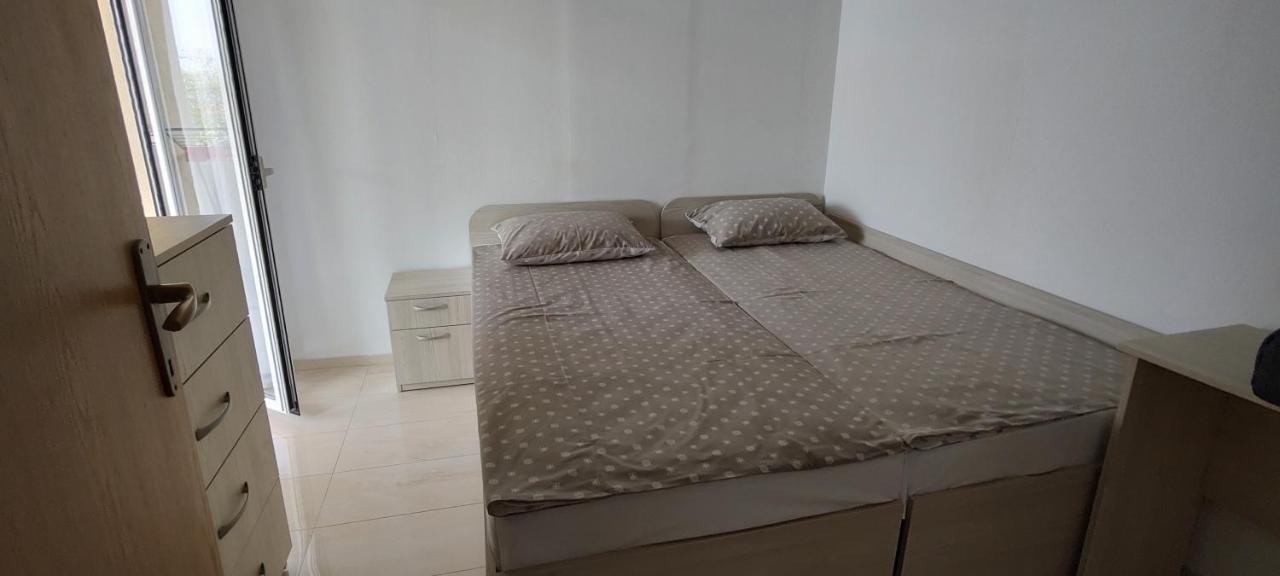 Apartmani Matela ペトルチャネ エクステリア 写真